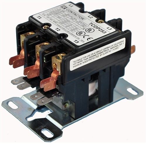 Contactor 3 Polos, 60 Amps, Coil 240 V, Resistencia Ampers 70 - Se3713M